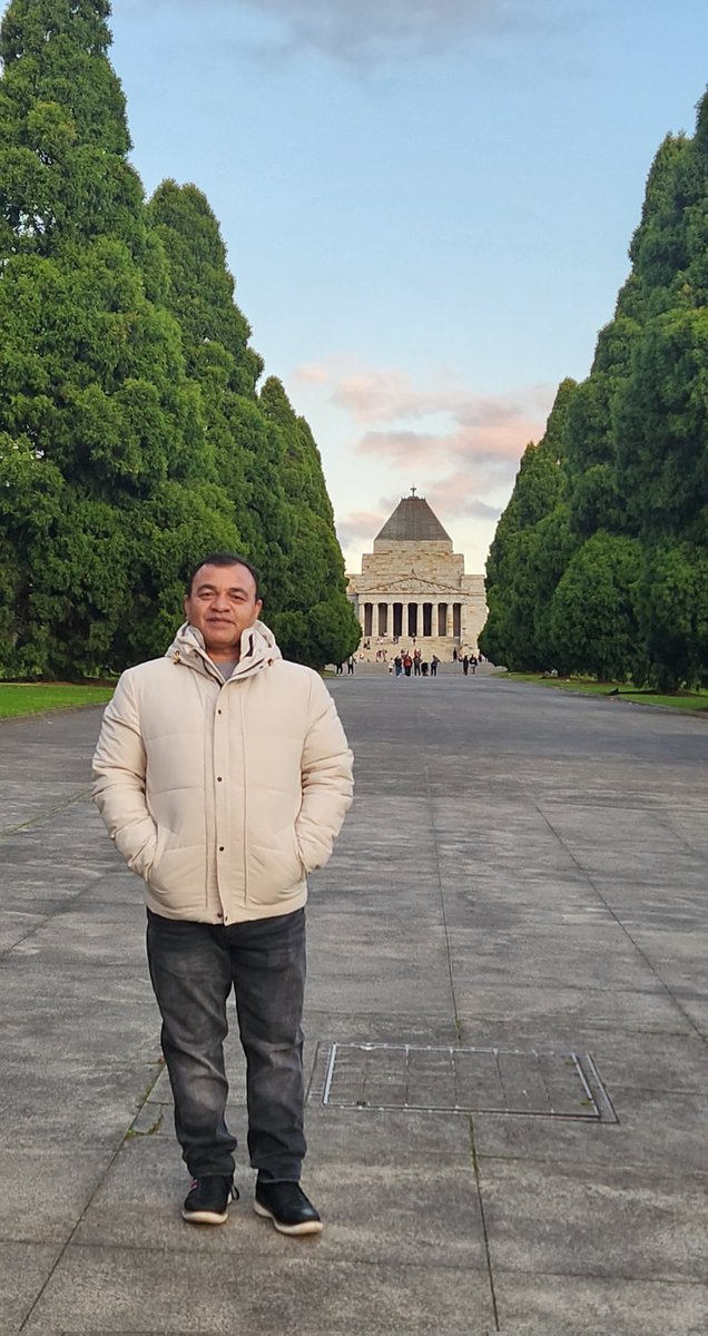 Soch_badlo_'s tweet photo. Life is a short Journey, Live it βοΈππ¦πΊ
#tourtoaustralia
#melbournediaries https://t.co/LRzuxXCqNu