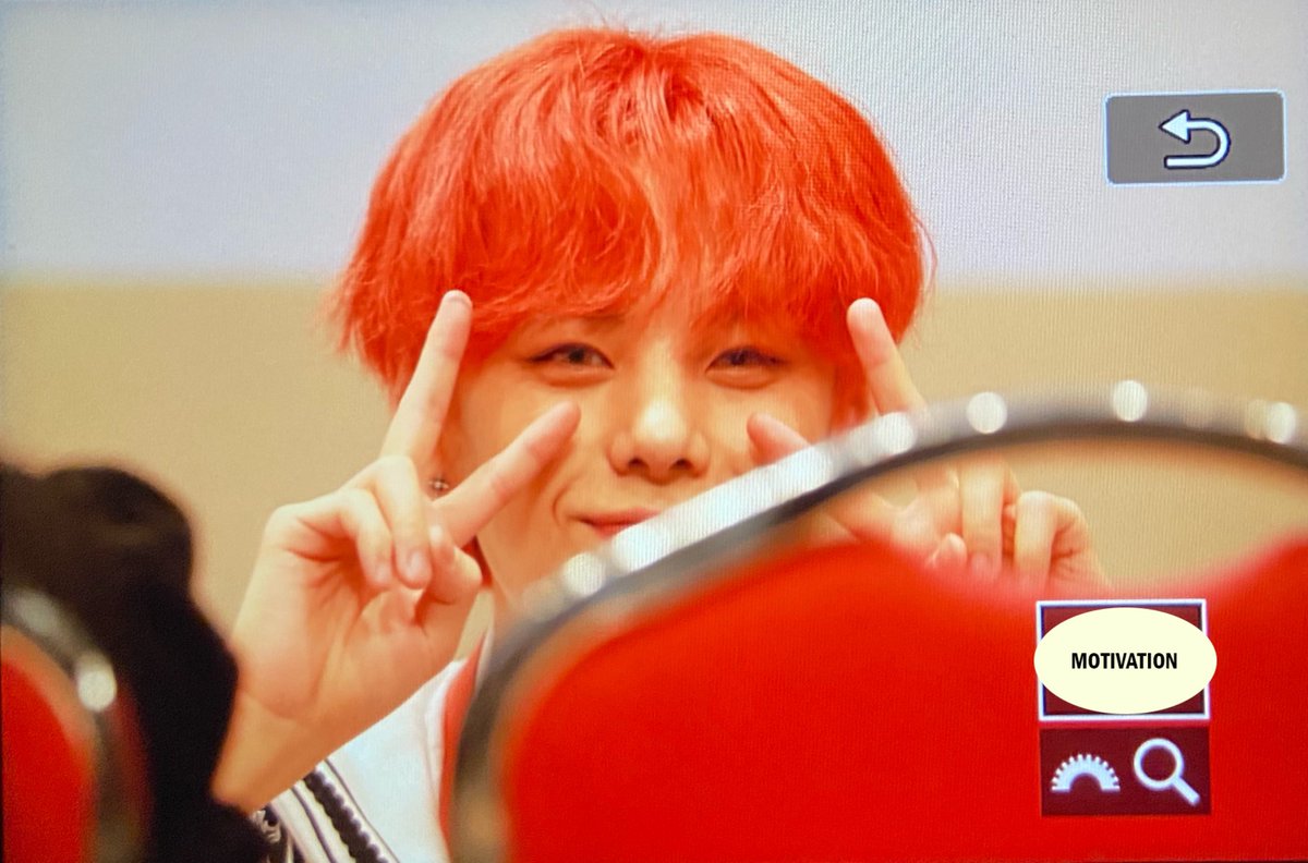 MOTIVATION_DH's tweet photo. 230709 케이타운포유

의자 치워주세요 🥺

#장대현 #JANGDAEHYEON #デヒョン 
#위아이 #WEi https://t.co/ofD9Q8Wb1p