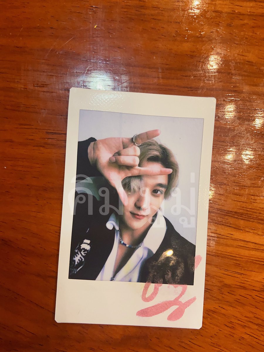 kmmsev's tweet photo. WTS / ขาย 

Signed Polaroid 
Bump 700
Lotte 400
Us 1300

 If you interest pls DM ka 

 #THCBOC #ตลาดนัดคินน์พอร์ช #THCFinalEpisode #THCFinalEP https://t.co/WtsOjIDYT8