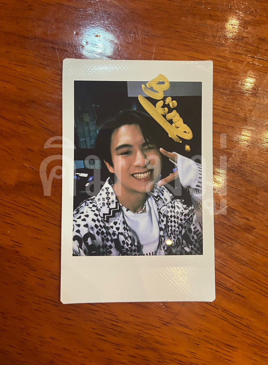 kmmsev's tweet photo. WTS / ขาย 

Signed Polaroid 
Bump 700
Lotte 400
Us 1300

 If you interest pls DM ka 

 #THCBOC #ตลาดนัดคินน์พอร์ช #THCFinalEpisode #THCFinalEP https://t.co/WtsOjIDYT8
