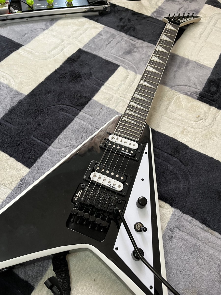 a26shhhhh's tweet photo. WTS/WTT

Jackson Rhoads JS32 https://t.co/KosWOgWVTP