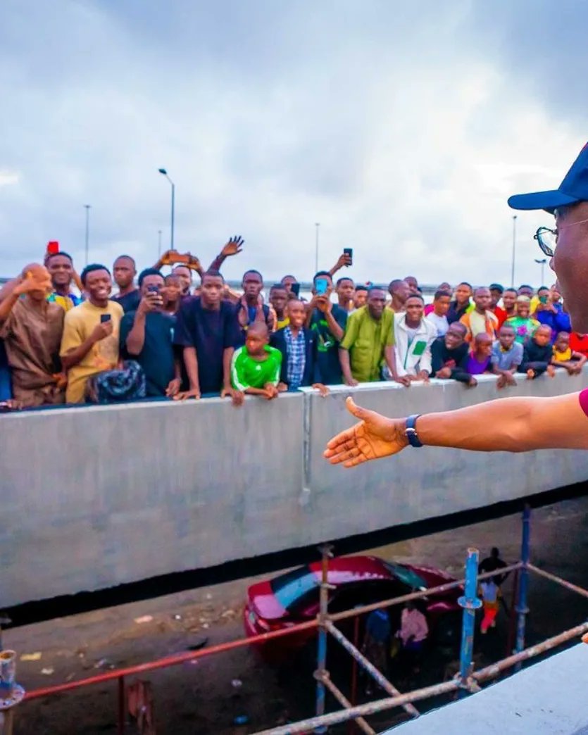 SoTectonic's tweet photo. The Governor of Lagos State, Babajide Sanwo-Olu, reopened the Apongbon Bridge in the state, over 15 months after a fire outbreak at the market in its environs.
Martins Ighalo De Gea #UFC290Live Mmesoma Kwara Benue Fulani Onana https://t.co/1YM5pnNvuM
