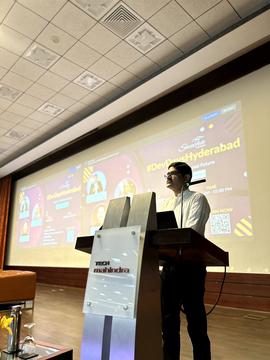 itsvells's tweet photo. #DevDaysHyd 

A wonderful session organized by @SwechaFSMI promoting Free Software Movement.

Looking forward to attend many more sessions like these. https://t.co/CeVb668fEM