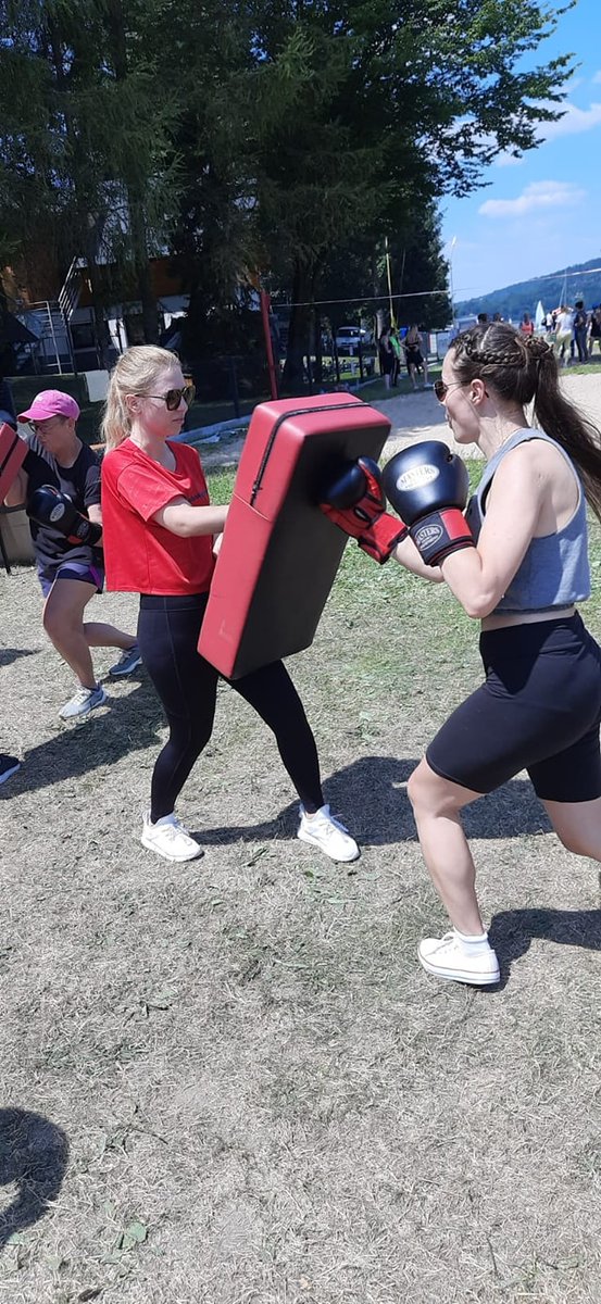 WCR_Bedzin's tweet image. Samoobrona kobiet - zaufaj wojsku 2 dzień #zywiec
#samoobronakobiet
#6bpd