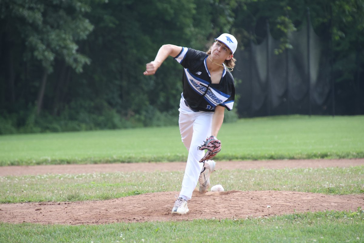 AlexTranBall's tweet photo. It’s a wrap @NoreastersBall 15U #Runbirds #NewEngland weekend @EastonBaseball Summer ⚾️ Classic #Tournament 👉 brutal heat 🥵 tough dynamics but we all pushed through w/ solid live game reps in‼️ Way to go @owen_sperling for taking the bump to pitch in relief. #Baseball #LetsGo https://t.co/FrzMDXw1B6