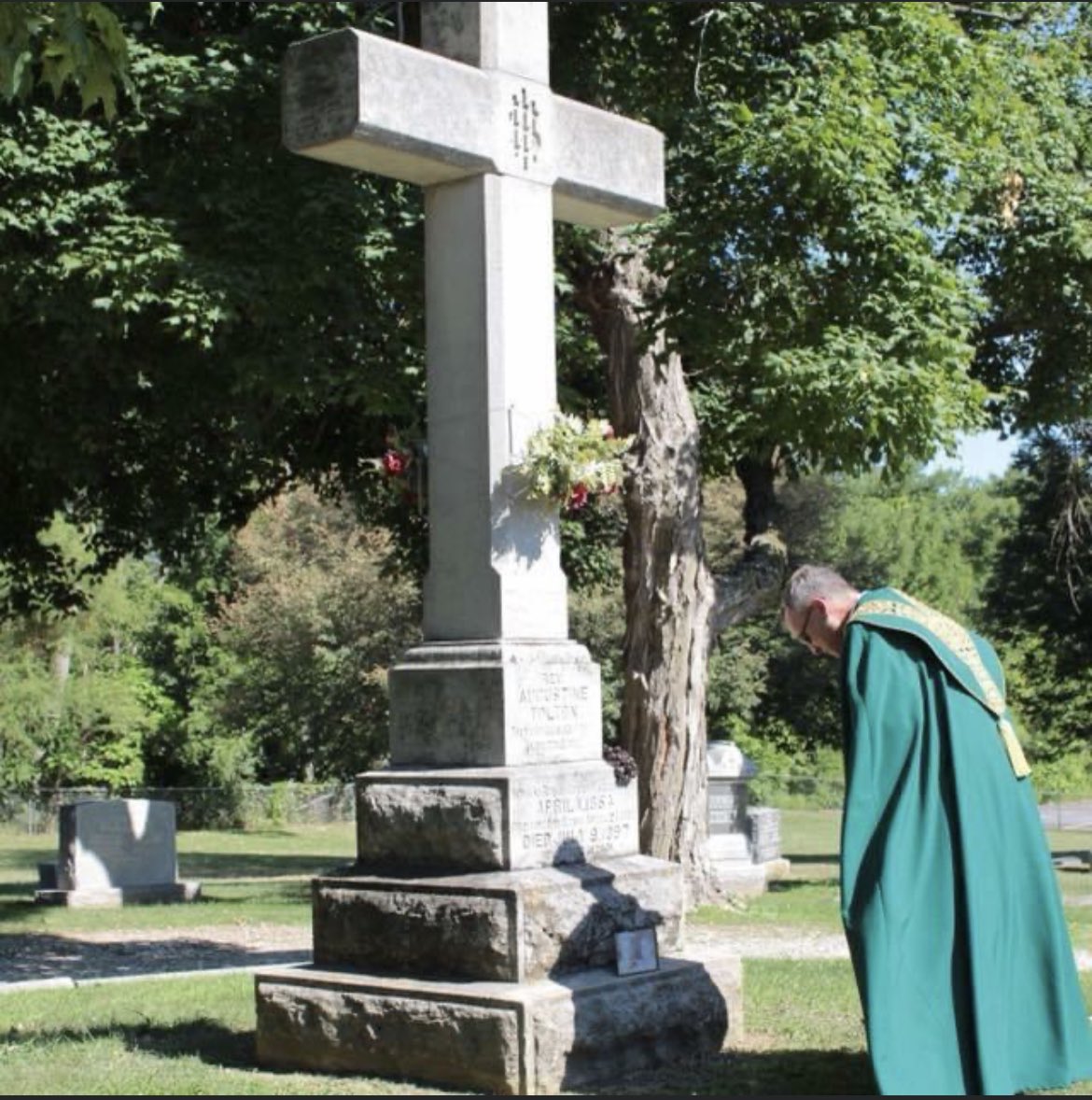 DarenZehnle's tweet photo. The Venerable Servant of God Augustine Tolton died 126 years ago today. Let us ask him to show us how to love the Church, to love the priesthood, and to live in simplicity and joy without resentment or anger. Pray for us, Father us! https://t.co/DUZvqnz0eg