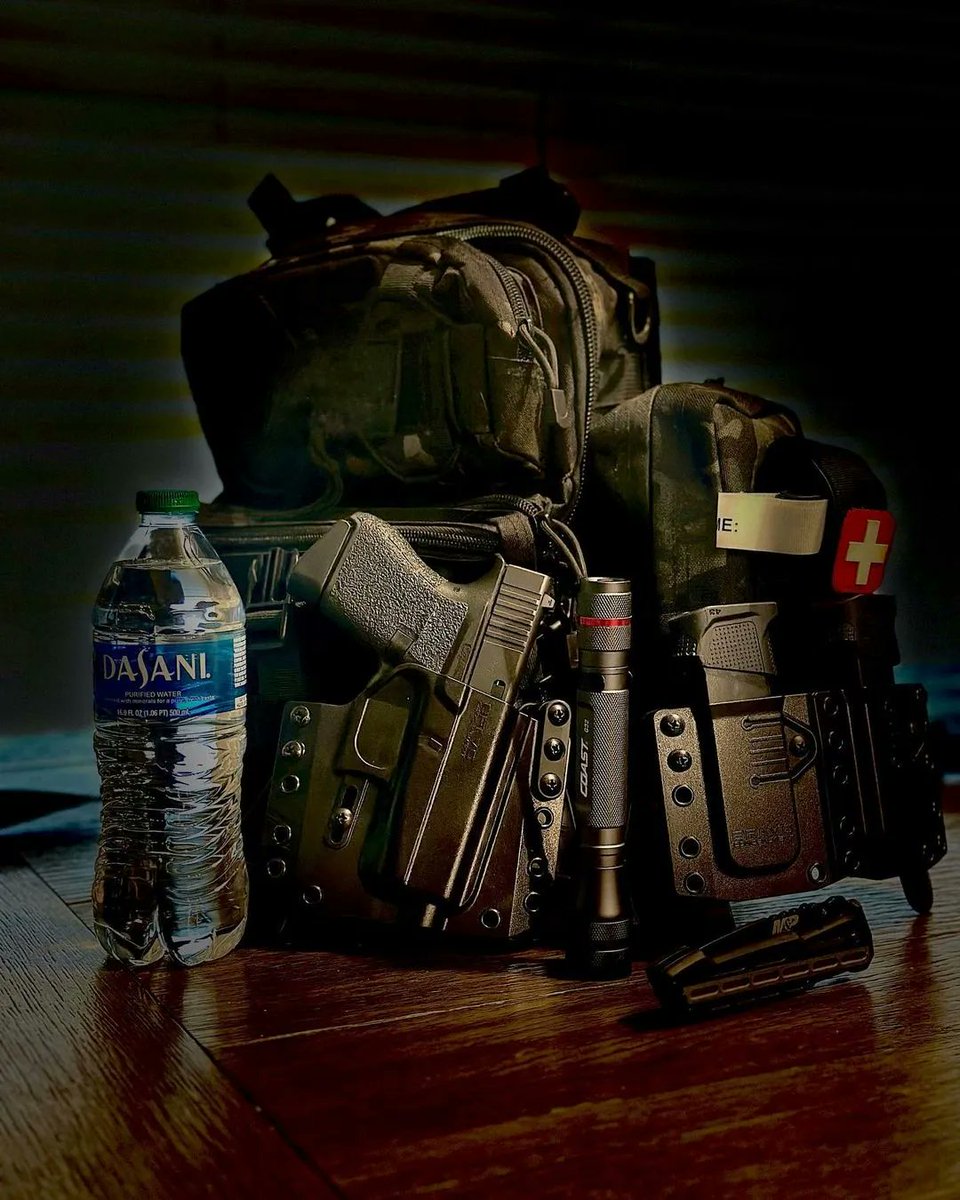BravoHolsters's tweet photo. When you travel, what do u keep in your bag?
Repost from @section8tactical
#glock43 #extramags #knife #flashlight #ifak #water #bleedstop #extramedicalsupplies #bravoconcealmentholsters #fuckguncontrol #2a #tournaquet #blackmulticam #manpurse #gobag #travel #stayready https://t.co/ERaCDhhlV5