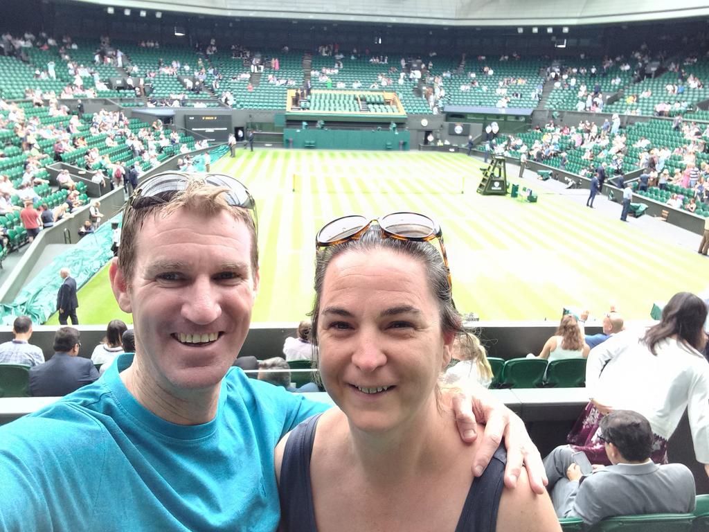 Barod i ddechrau. Jamie Murray in doubles, Chris Eubank in Doubles and now the main event 🎾🍓 <a href="/charlotte__84/">charlotte parker</a> #Wimbledon    #wimbledon2023