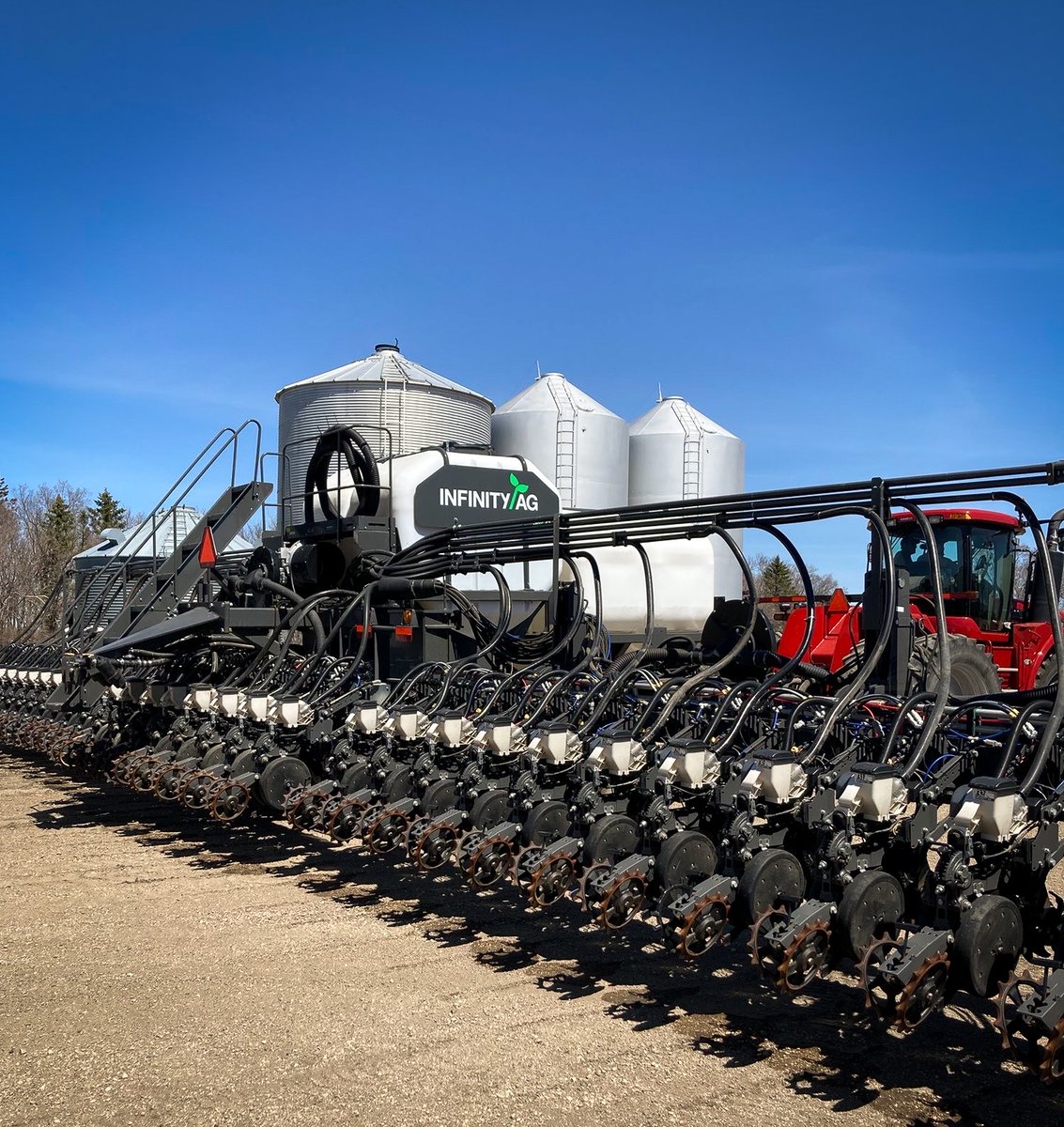 SurePointAg's tweet photo. Thanks to Infinity Ag for sharing this awesome photo of a #3622 set up with a #SurePointAg #LiquidApplication system installed in North Dakota! Share your photos to marketing@surepointag.com and we just might feature them! #SurePointAg #LiquidApplication #EveryRowMatters #AgTw... https://t.co/Y3csTLoVAH