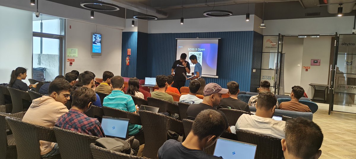 pune_dao's tweet image. #SOSS Spheron Open source Scouts kickstarted by @blockchainbalak @0xrishikesh @ganimtron_10 @himanstwt
 &amp;amp; with @OgclubDAO in #Pune

@5ireHub_Pune us gearing up next.

CC : @spheron