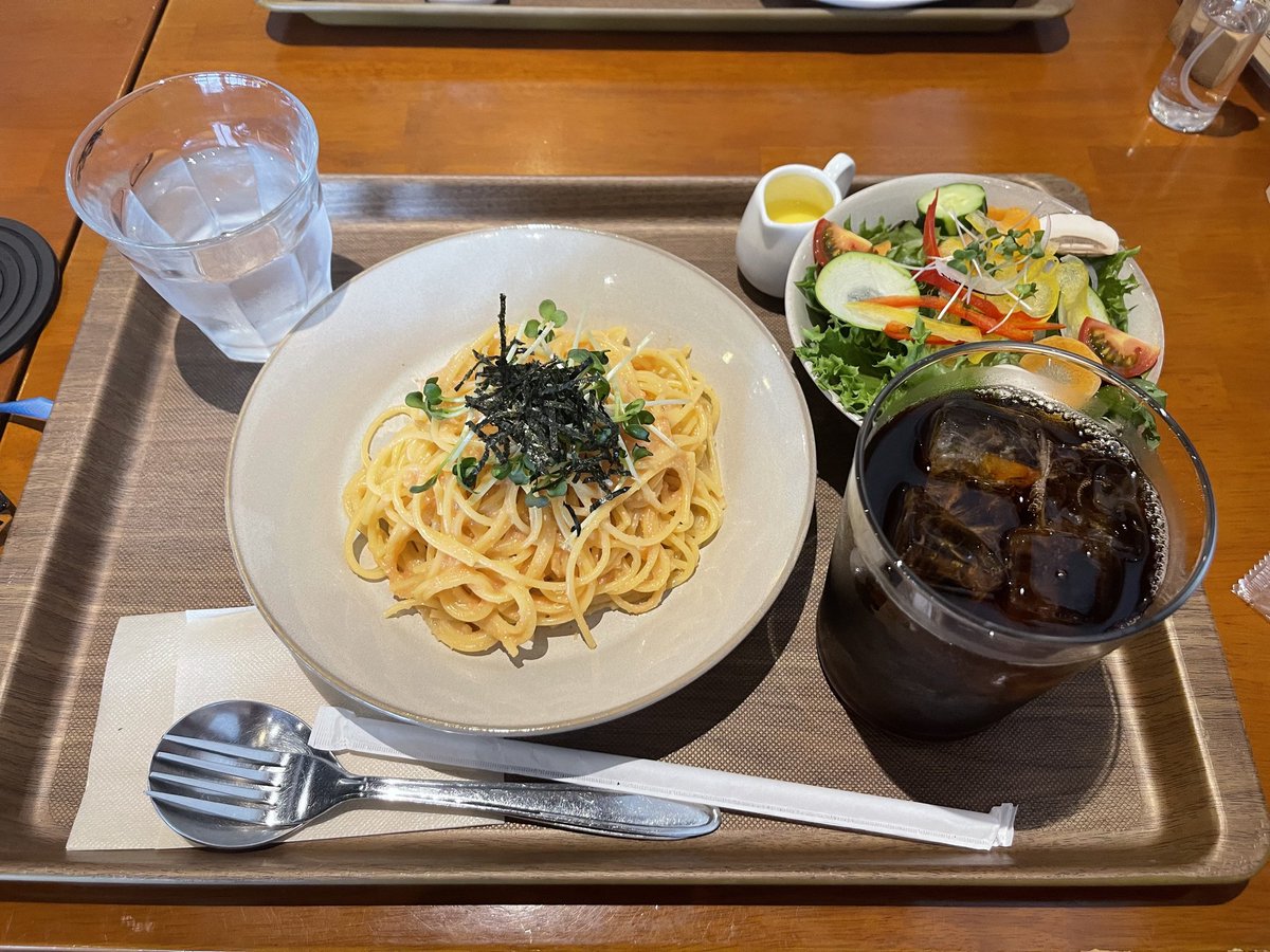 rishu_hrk's tweet photo. 今日はあじさいを観て、カフェでのんびり。
あじさいきれいだった。
ランチで食べたグリーンスープカレーと明太子パスタ美味しかった。
#服部農園あじさい屋敷
#COFFEESECOND
#茂原 https://t.co/OvL3xwlsFF