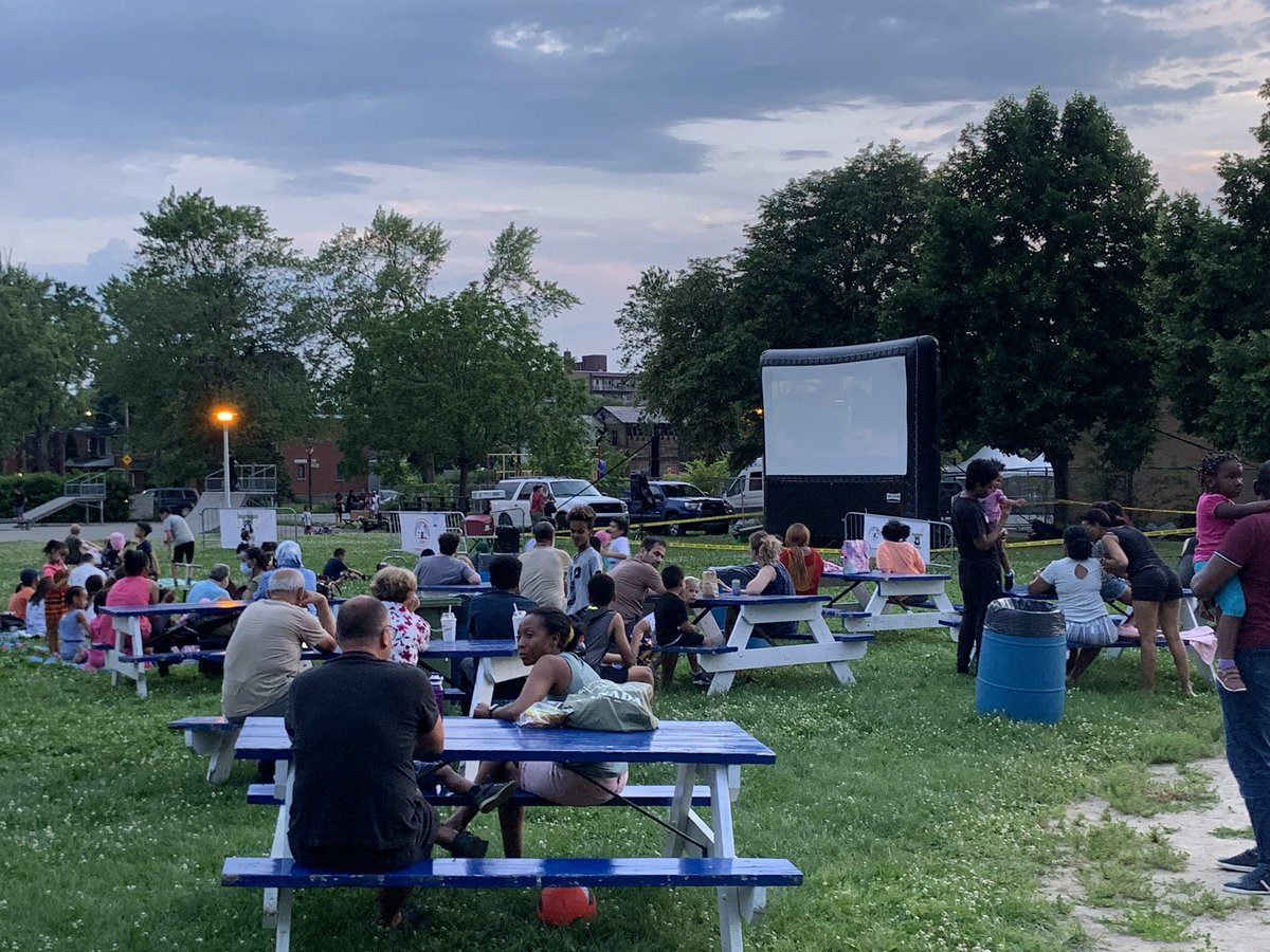 cjndg's tweet photo. Plus de 300 personnes ont apprécié le film jeudi dernier.   More than 300 people attended our Thursday presentation.    
The high heat, power failure and stormy skies didn’t stop the show. Next movie  on Thursday July 13th at Benny Parc https://t.co/dpaknvwR6g