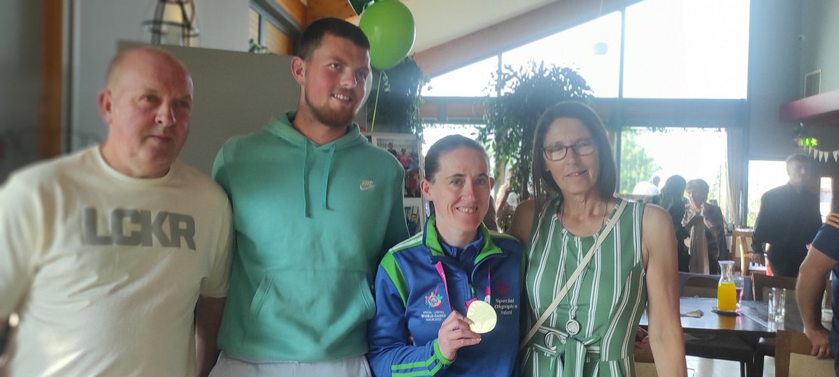 SOwexford's tweet photo. Proud families celebrate with Jenna and Tadhg at our homecoming party . https://t.co/8sFecUpfhr
