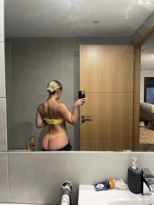 Me queme.... me pones crema? https://t.co/O6DXCEvoqR