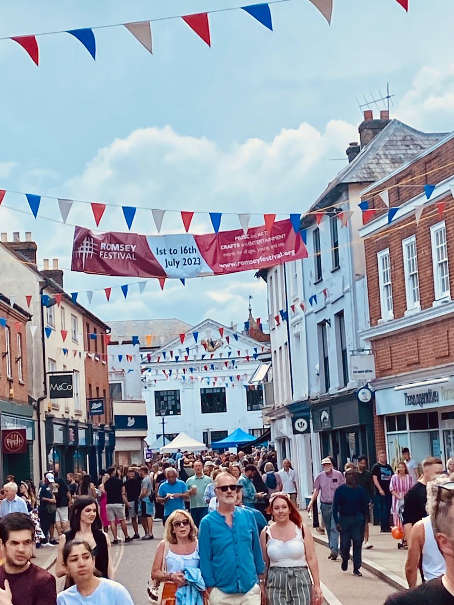 SynergySecUK's tweet photo. Beggars Fair. Synergy was honored to work with some of the best venues in town - Phoenix, Exchange, Cocky Anchor &amp; ThreeTuns. It was a privilege to be part of such a vibrant community &amp; contribute to keeping these excellent venues safe. 
 #beggarsfairromsey #synergysecurityuk https://t.co/vTe88W9Czz