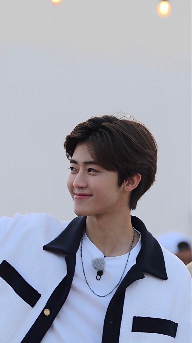 The Girl vs. The Cat

- Na Jaemin few tweets au
© Juni, 2023