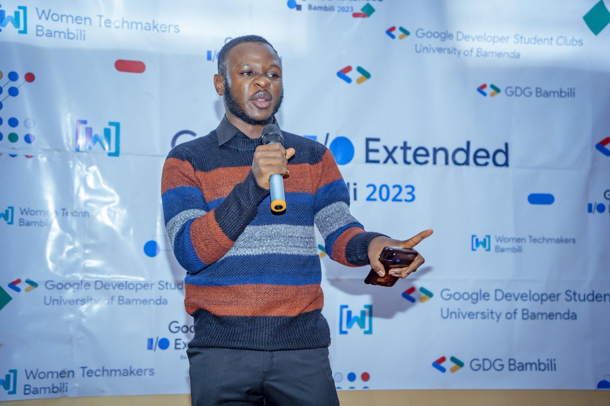 gdg_bambili's tweet photo. We all started with some opening words by our host Emmanuel.

#GoogleIOExtendedBambili #GoolgeIOExtended #GoogleIO #GDGBambili #GDSCUBa https://t.co/ge8k5zrx6R