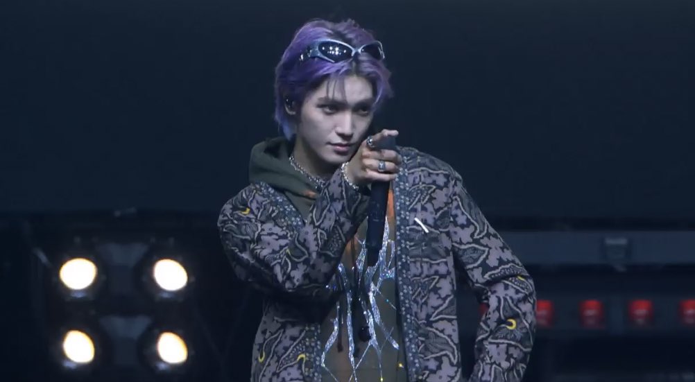 TAEYONG_TH's tweet photo. จับตาดูอยู่นะ ทยงพือ 😉😏

SOLOIST TAEYONG IN JAKARTA

#TAEYONGLiveOnStage https://t.co/GfoxgobTsh