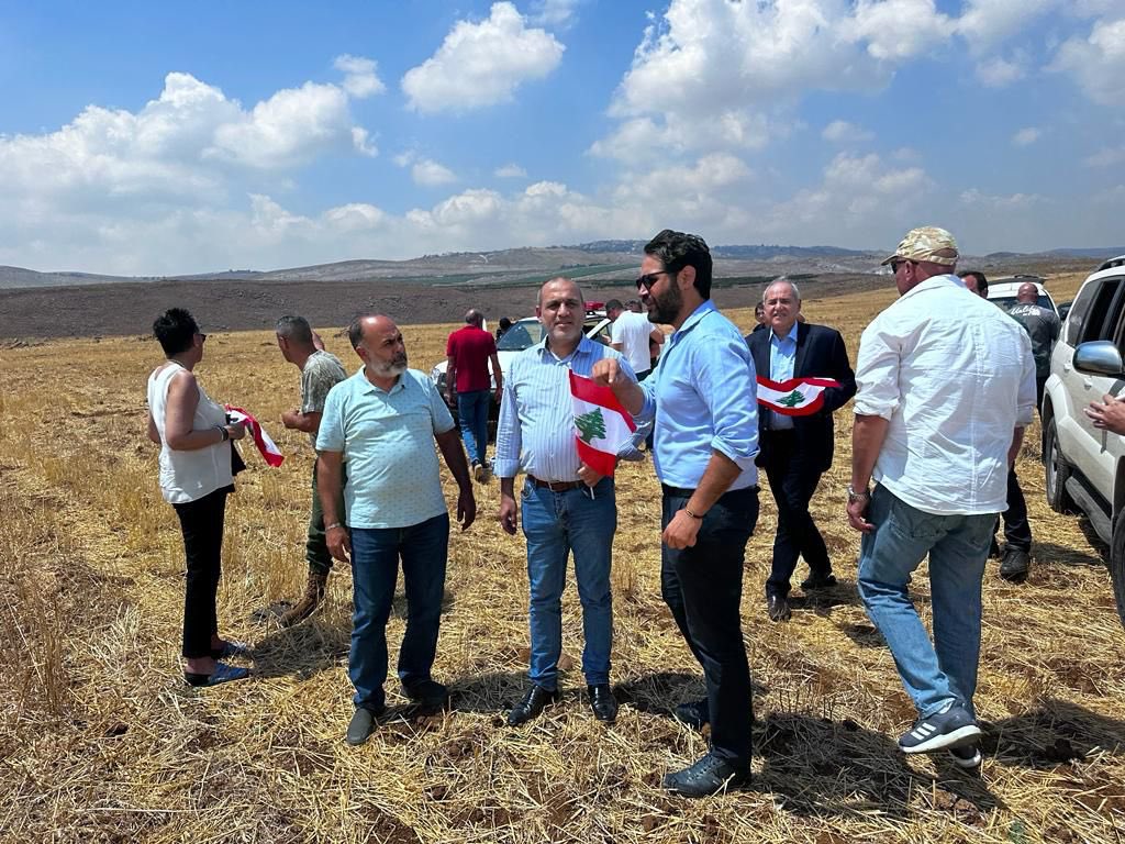 بيان 
صادر عن النواب ملحم خلف، نجاة عون، ياسين ياسين، الياس جرادي وفراس حمدان 
في قرية الغجر المحاصرة، 
بعد ظهر يوم الأحد في ٢٠٢٣/٧/٩ 

نحن، نواب الأمّة، 
نقف هنا على مشارف قرية الغجر المحاصرة، على الحدود اللبنانية-السورية، 
لنقول جهاراً لكلّ العالم: 

أوّلاً- إنّ قَضِم العدو