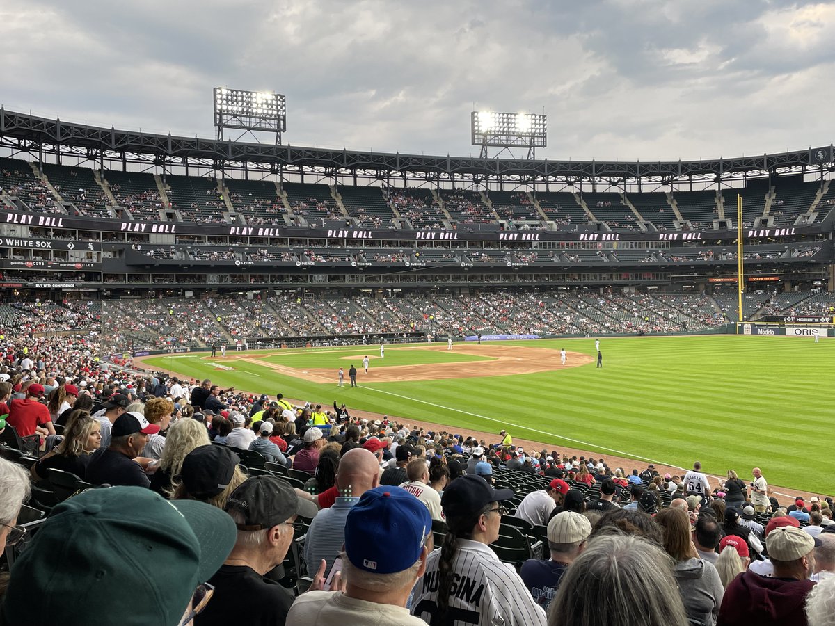 MagnoliaSabr's tweet photo. The @SABRMagnolia chapter in Atlanta thanks @SABR and @SABRChicago for a great #SABR51 convention in Chicago. We geeked out on #baseball, the city and Sox-Cards at new Comiskey. #bravescountry #fortheA https://t.co/A1l1hgwQDW