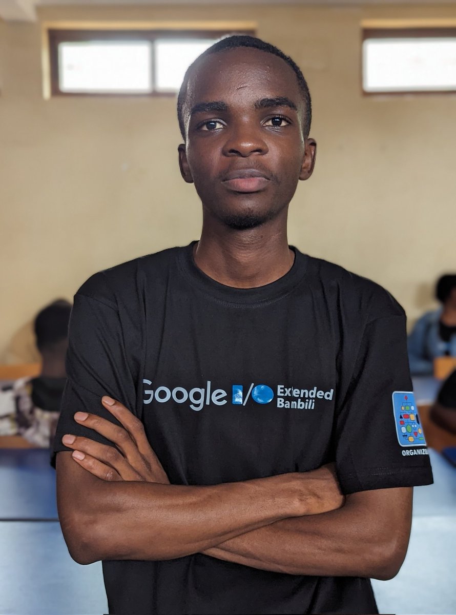 gdg_bambili's tweet photo. Give the mic to @asofex, our #FirebaseExpert 

#GoogleIOExtendedBambili #GoolgeIOExtended #GoogleIO #GDGBambili #GDSCUBa https://t.co/CD29YN462g