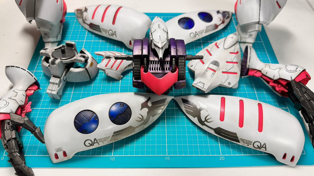 IMOChanPla's tweet photo. ウェザリング中・・・
道のり遠し。
なかなか模活できず。。。
#ガンプラ
#ガンプラ好きと繋がりたい 
#キュベイ・アンベリール https://t.co/Z1a85gArJ7