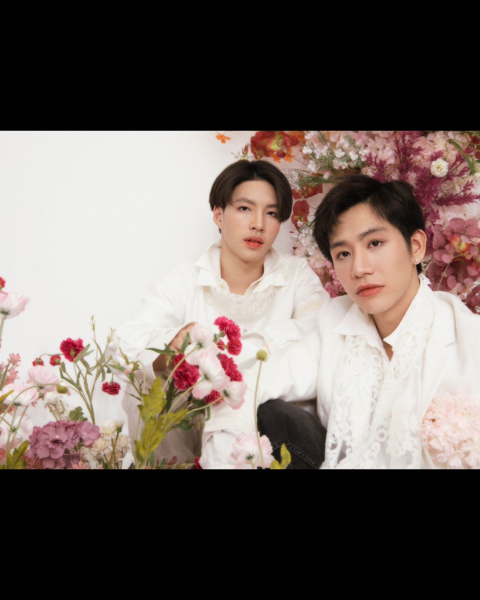 Boyyofgodseries's tweet photo. •BOSS• x •RIW•
#BOG_GODs_GARDEN
#ARTIST_PROFILE
#BLOOM_LIKE_FLOWER #BOYYOFGODTHESERIES
#ลูกรักพระเจ้าเดอะซีรีส์ https://t.co/ZZ5zmgWrI9