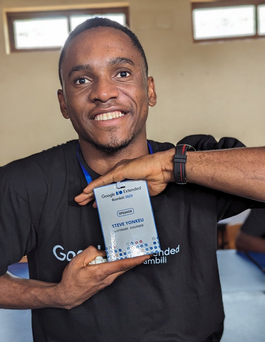 gdg_bambili's tweet photo. Introducing us to pixels and their updates, we had @yokwejuste on stage.

#GoogleIOExtendedBambili #GoolgeIOExtended #GoogleIO #GDGBambili #GDSCUBa https://t.co/3Ved9WHIFe