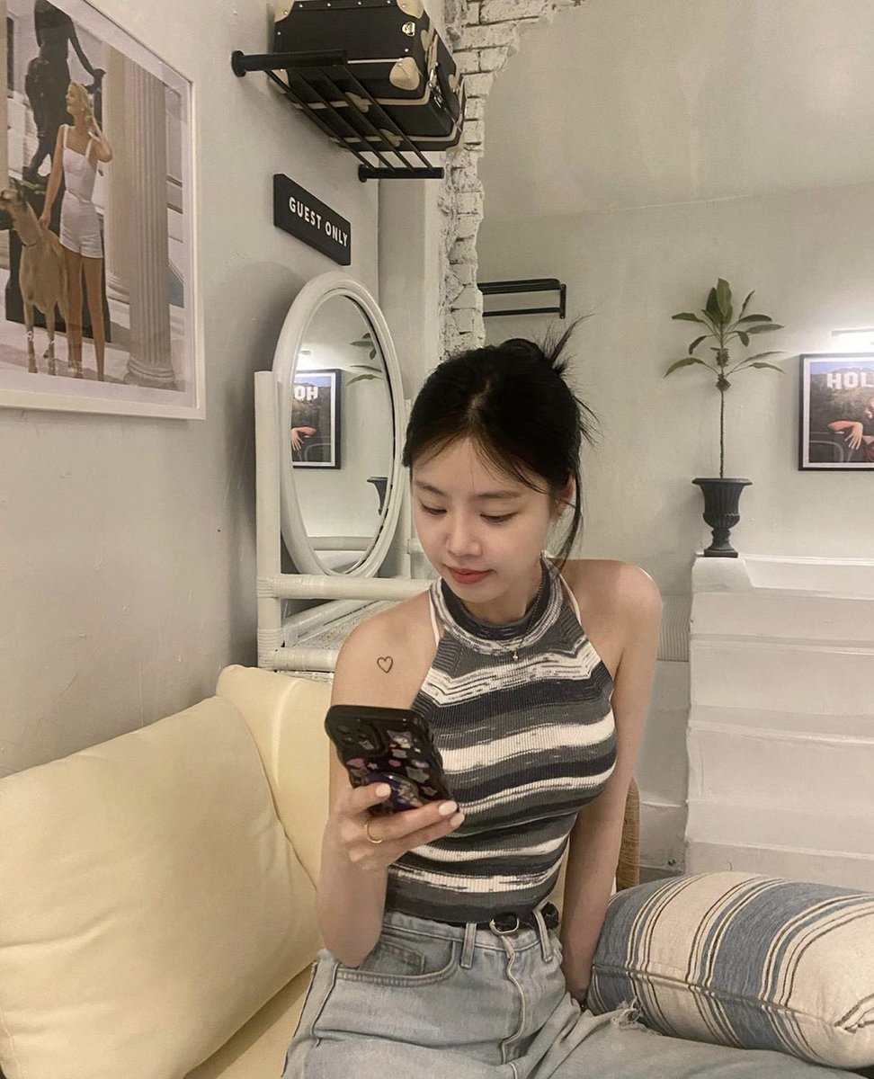 soojin loops🍒 tweet media