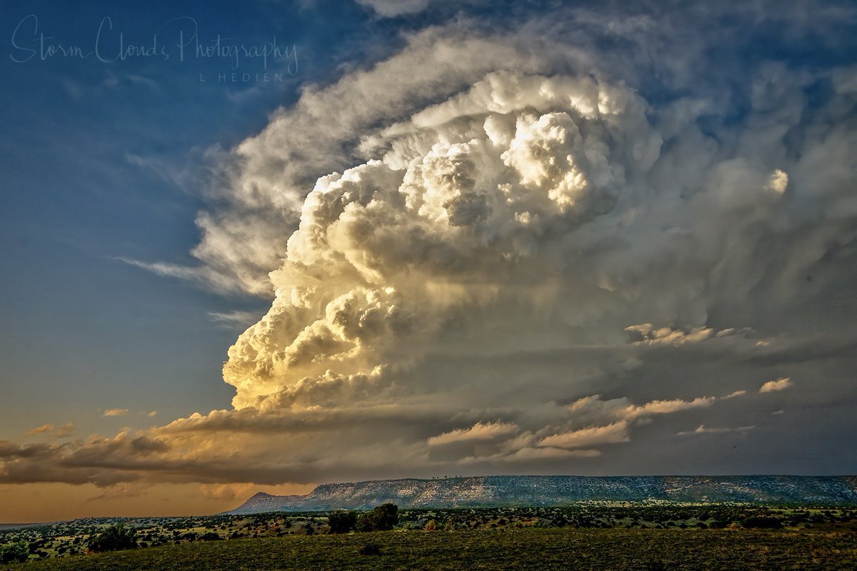 A #NewMexico #supercell #storm near #Vaughn in June. 🌩️😍📷 #cloudscape #weatherphotography #weather #clouds #sky #thunderstorm #nikonusa #z9 #nikonoutdoors #stormhour #wxtwitter #thephotohour @xwxclub #natgeoyourshot  #zcreators #bestoftheUSA_weather @CloudAppSoc