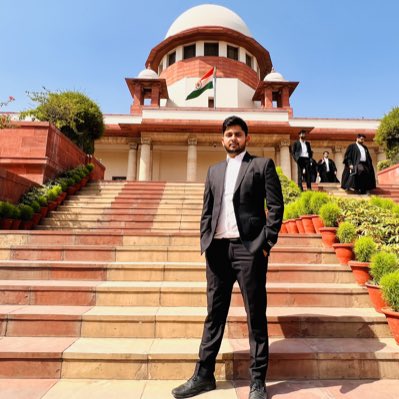 KapilSharma94's tweet photo. #NewProfilePic https://t.co/edJp5lxAof