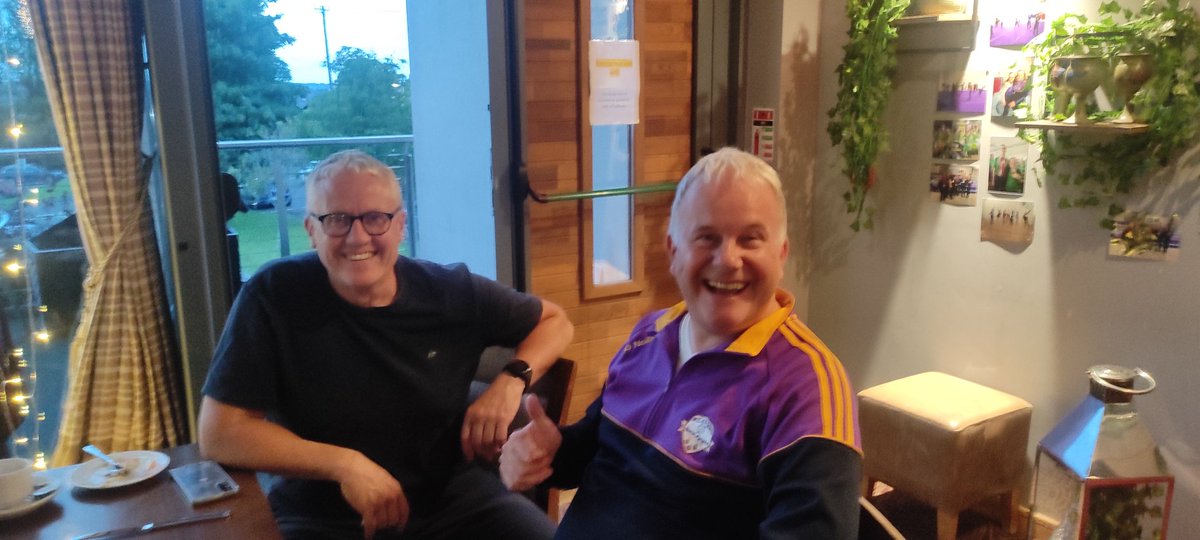 SOwexford's tweet photo. We had lots of chat and catching up to do at our homecoming celebration party https://t.co/mSXzBnJSWv
