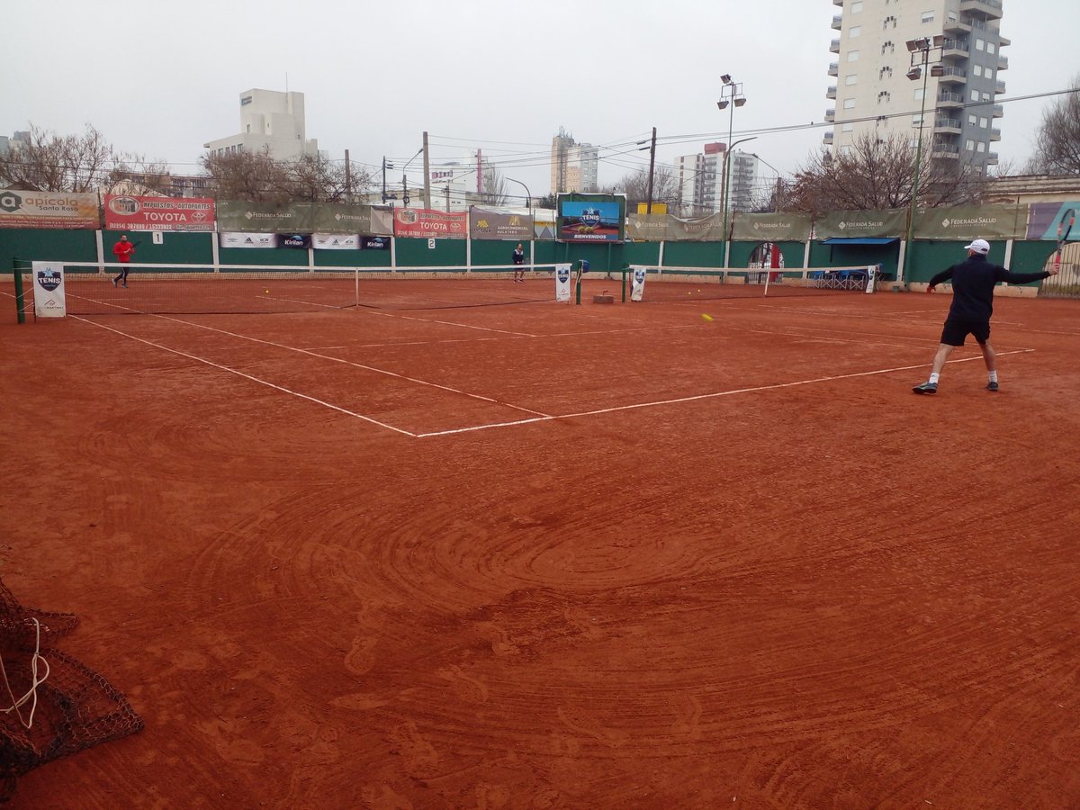 #Tenis 🎾 | En minutos, las Semifinales de la Categoria 3ra, organizado por la Federación Pampeana de Tenis (<a href="/DePampeana/">Federación Pampeana de Tenis</a>)