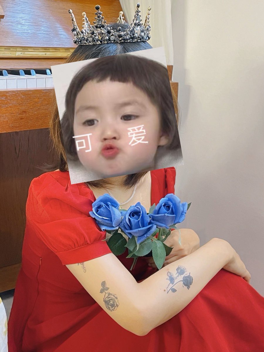 saraaaaah_BP's tweet photo. The tattoo reminds me of my previous one. 🌹@bb0un
#BOUNcalender2024 https://t.co/EELGEtN4oq