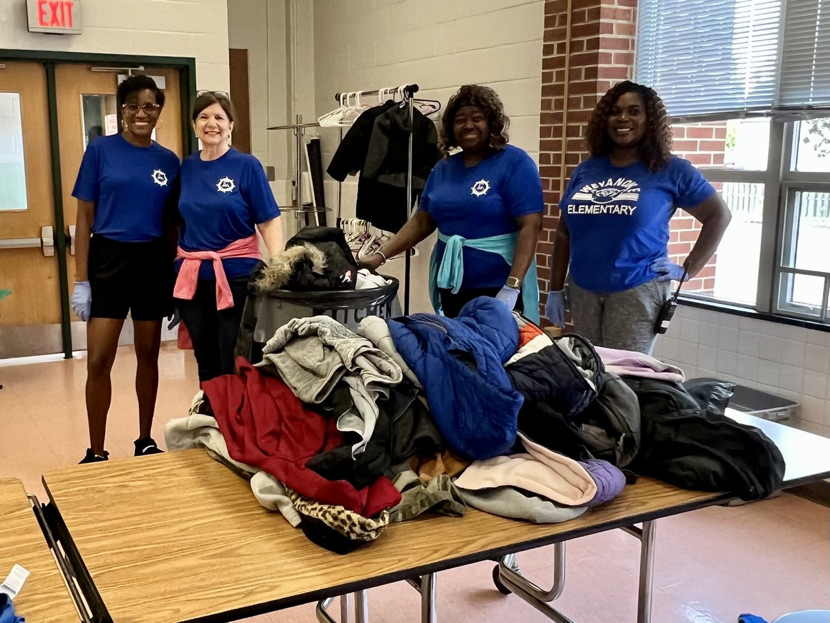 It’s a good day to give back! NAESP members are helping <a href="/WeyanokeES/">Weyanoke Elementary</a> principal <a href="/EducatingUsher/">Felicia Usher</a> and her faculty and staff tackle projects around the school building as part of Community Service Day. #NAESP23 #WeAreNAESP