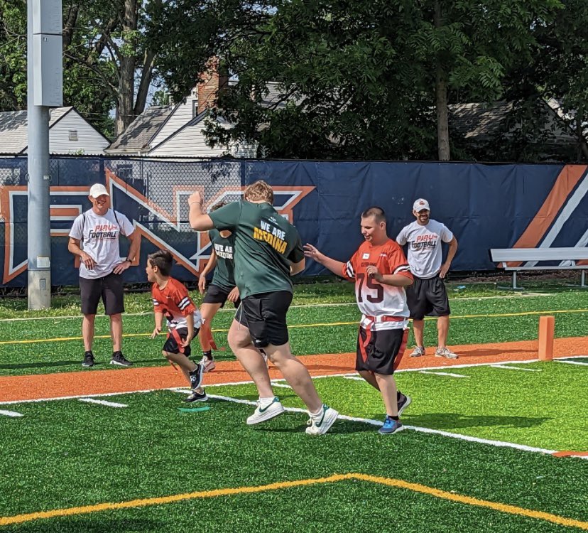 <a href="/MedinaFootball_/">Medina Football</a> had a GREAT TIME working with Cleveland Browns Adapted FB League Saturday! Thank you to <a href="/Browns/">Cleveland Browns</a> for this opportunity to serve our community!!
