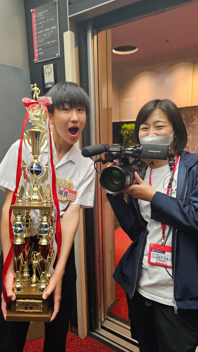 mac0168's tweet photo. 長倉さん、有り難う!
#カラオケバトル https://t.co/yEGlgdb7qy