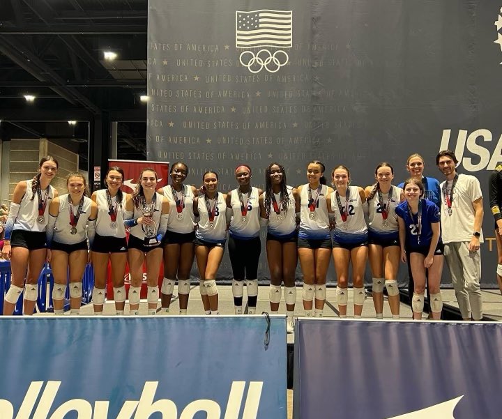 Congrats to <a href="/Brooke_Barnes2/">Brooke Barnes</a> and her team <a href="/HoustonSkyline/">Houston Skyline</a> 16 Black on finishing 2nd in the 16 liberty division <a href="/usavolleyball/">USA Volleyball</a> Nationals! Lost a nail biter in the championship match!