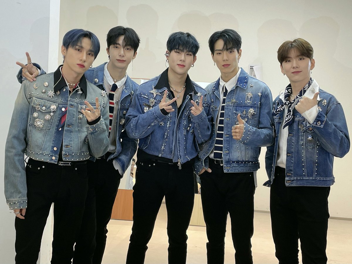 OfficialMONSTAX's tweet photo. https://t.co/8uJ9DNV54C