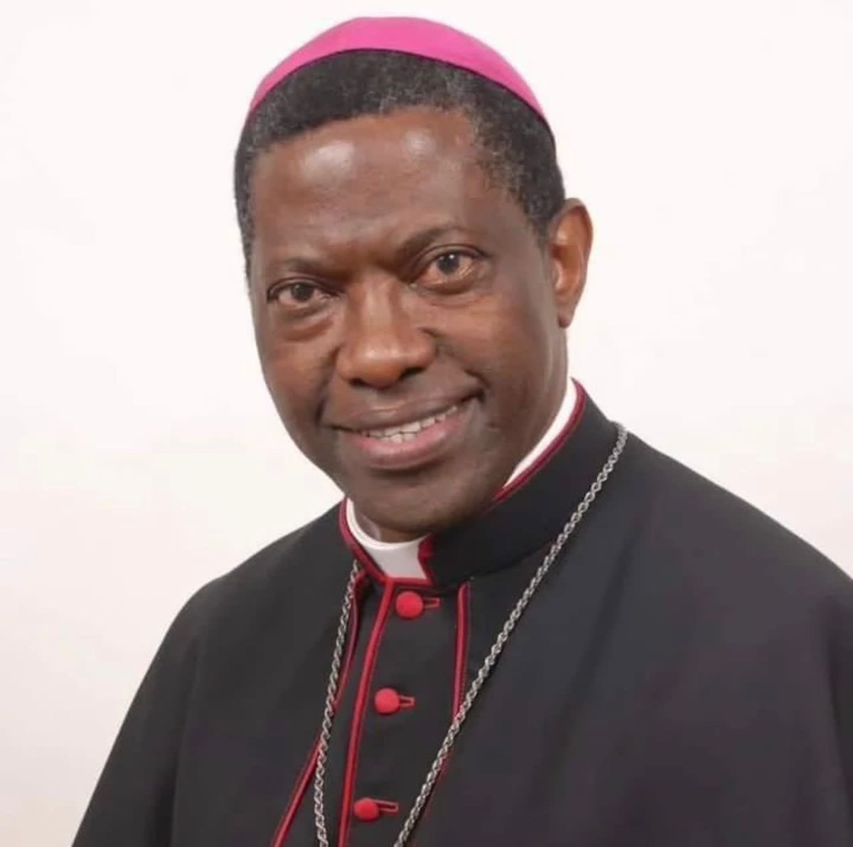 SuluhuSamia's tweet image. Nakupongeza Askofu Mkuu Protase Rugambwa kwa kuteuliwa na Baba Mtakatifu Fransisko kuwa Kardinali. Naungana na Watanzania wote kukutakia kheri na kukusindikiza katika sala, unapoendelea na kazi yako ya utume katika hatua hii mpya. 

Mwenyezi Mungu ambaye amekuinua kwa baraka na…