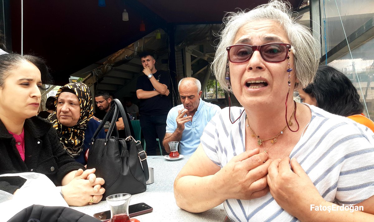 Adil Yaşam Derneği'nin  çağrısıyla Bakırköy Özgürlük Meydanı'nda af talebiyle yapılmak istenen basın açıklaması yasaklandı.

Adil Yaşam Derneği Başkanı Haluk Çavuşoğlu: "Meclis'e gelecek yasanın herkesi kapsayacak adil bir yasa olması için çalışmalara devam edeceğiz."