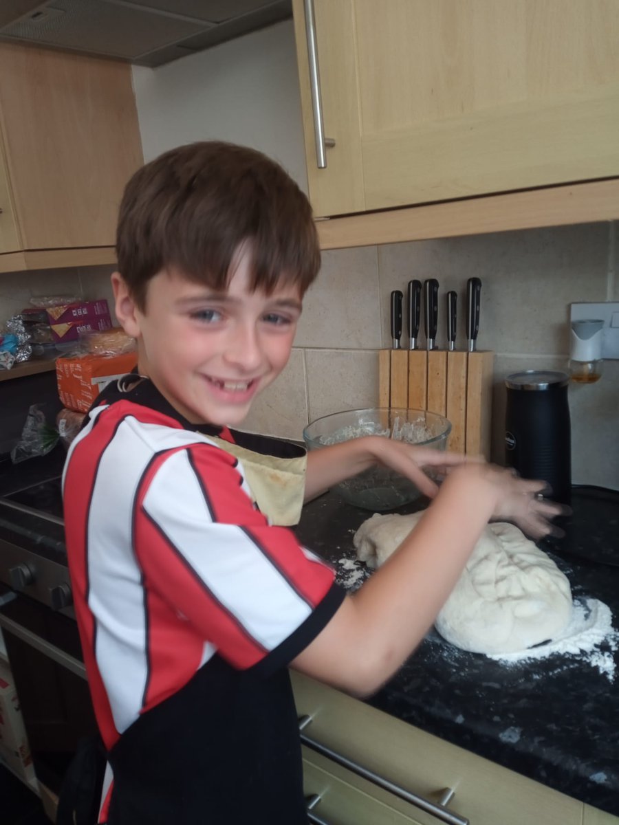CLCheethamUK's tweet photo. Adam has followed a recipe and made Pizza from scratch for tea! @MundellaEagles https://t.co/zBXqiZCFSz