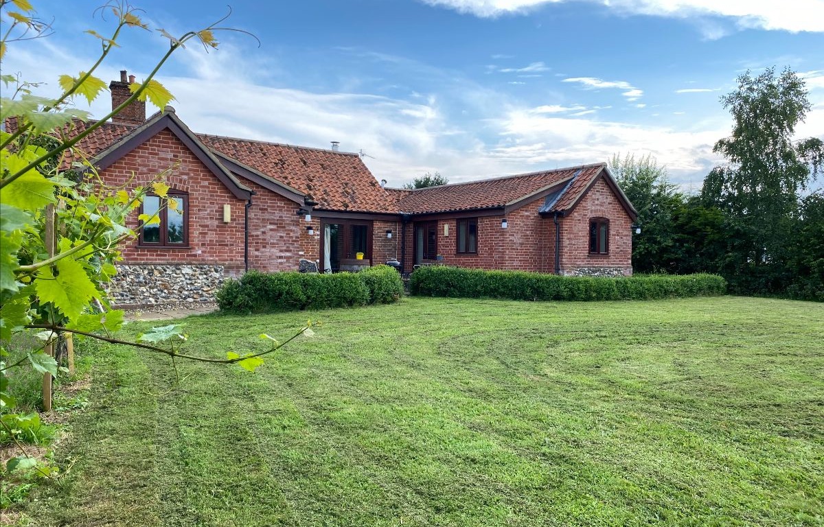 Chet Valley Vineyard tweet media