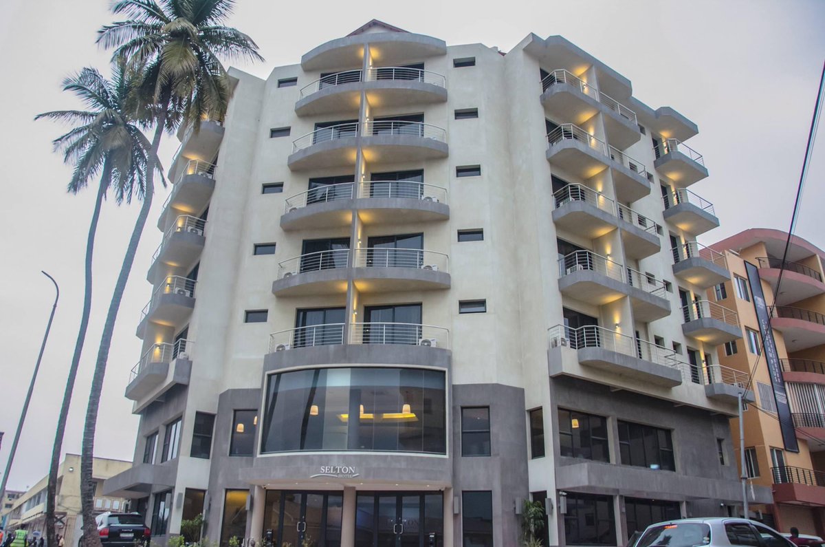 CongoView's tweet photo. #KaribuCongo: Situé à #Kinshasa, capitale de la #RDC, #Selton Hôtel offre des chambres de qualitées, une salle de conférence, un restaurant, un bar et un parking privé sécurisé. https://t.co/P3gbqPZO72