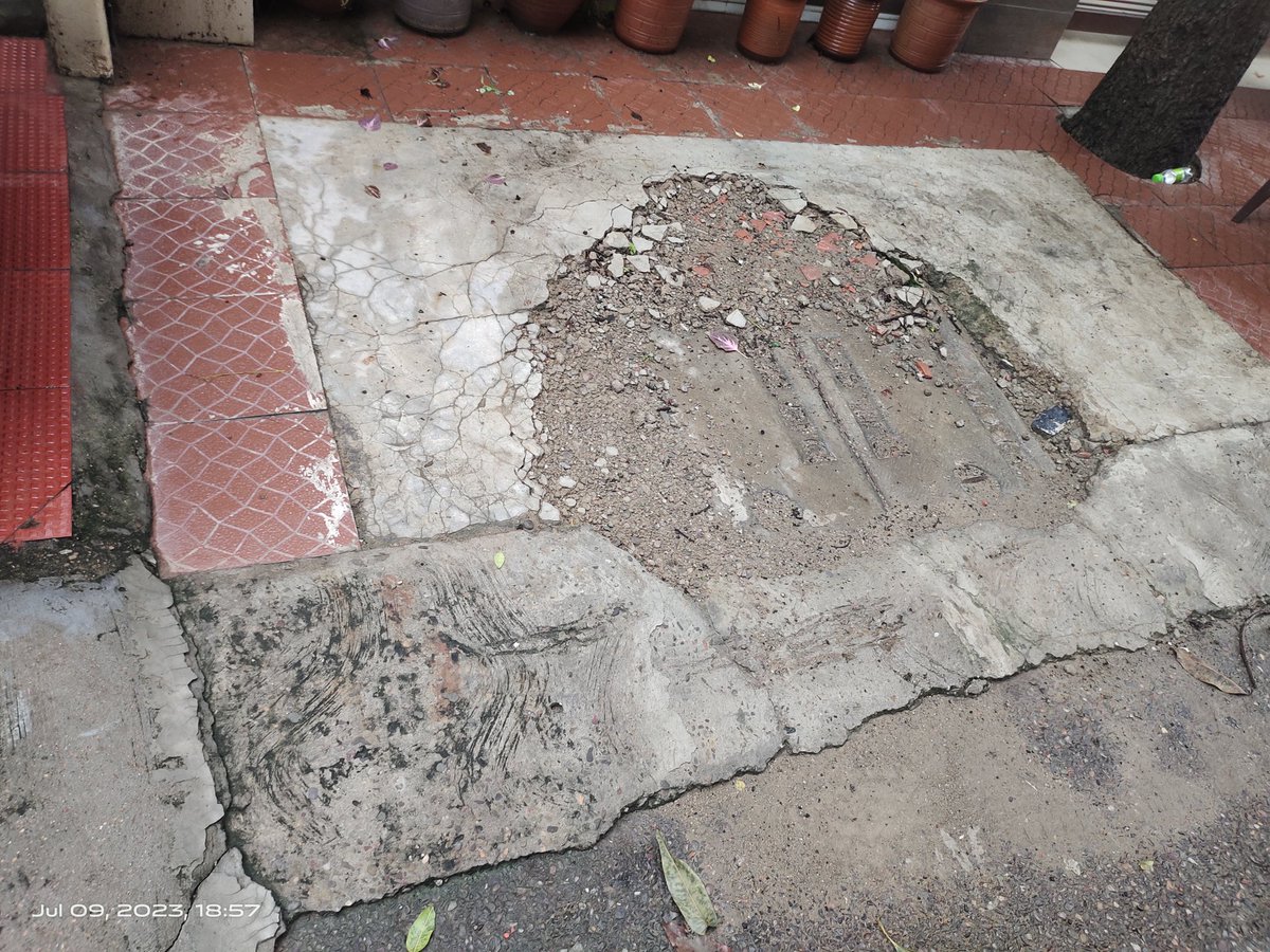 itz_atam's tweet photo. @reliancejio @JioCare courtesy Reliance Jio fibre , got repaired floor tiles three times but every time despite assurances by engineers, no compensation or repair got done. Could anybody suggest whether to knock the consumer commission or keep this front look unmaintained. https://t.co/cTDnbov9D7