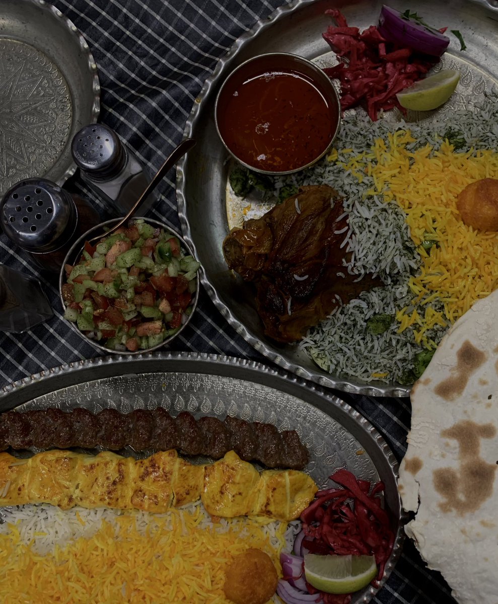 Zenaaa_ali's tweet image. Actually don’t want winter to end 👯‍♀️