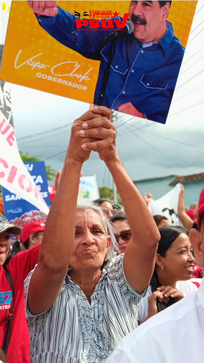 PartidoPSUV's tweet photo. Estado Falcón 🚩

Seguimos ratificando nuestro apoyo al protector del pueblo, el Presidente @NicolasMaduro. 
Desde Falcón seguimos leales, para seguir juntos venciendo cada batalla.

#PoesíaEnTeatroBolívar https://t.co/H7cDaL13tY