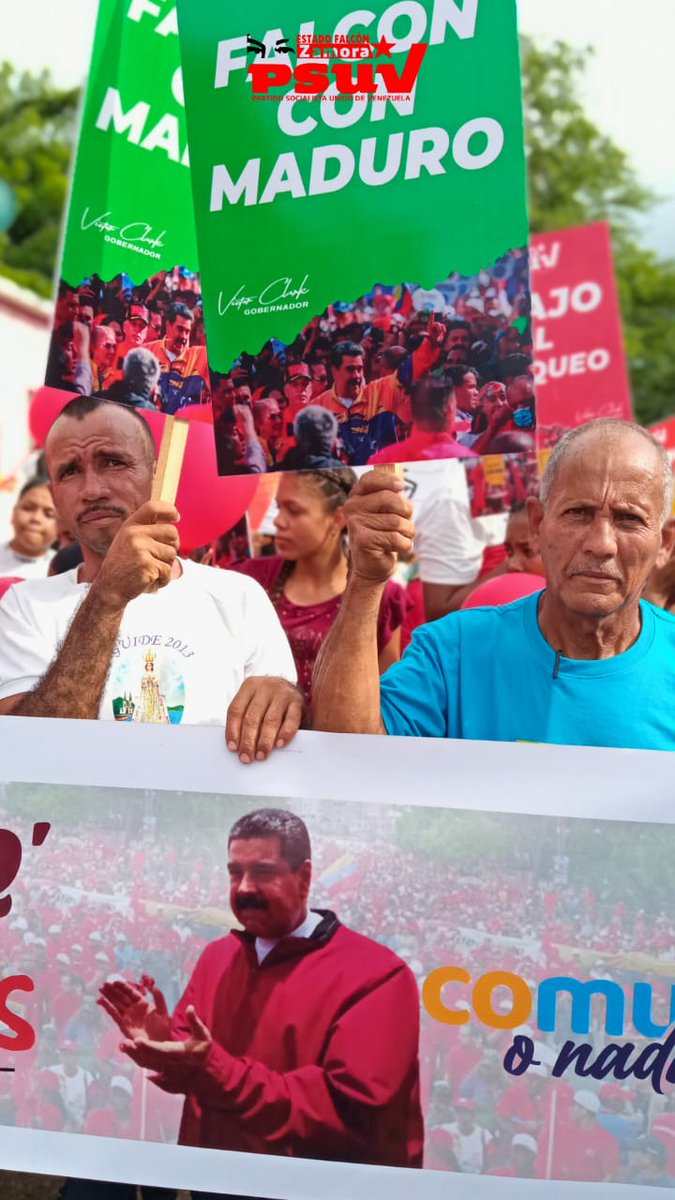 PartidoPSUV's tweet photo. Estado Falcón 🚩

Seguimos ratificando nuestro apoyo al protector del pueblo, el Presidente @NicolasMaduro. 
Desde Falcón seguimos leales, para seguir juntos venciendo cada batalla.

#PoesíaEnTeatroBolívar https://t.co/H7cDaL13tY