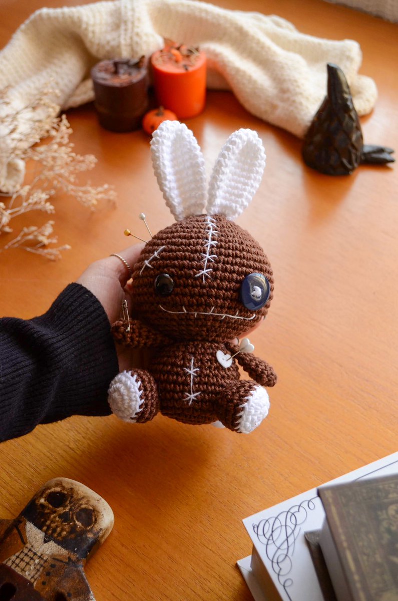 chouchoucrochet's tweet photo. esse coelhinho tá esperando por um novo lar 🥹🤎 https://t.co/DfbZf0JUHQ