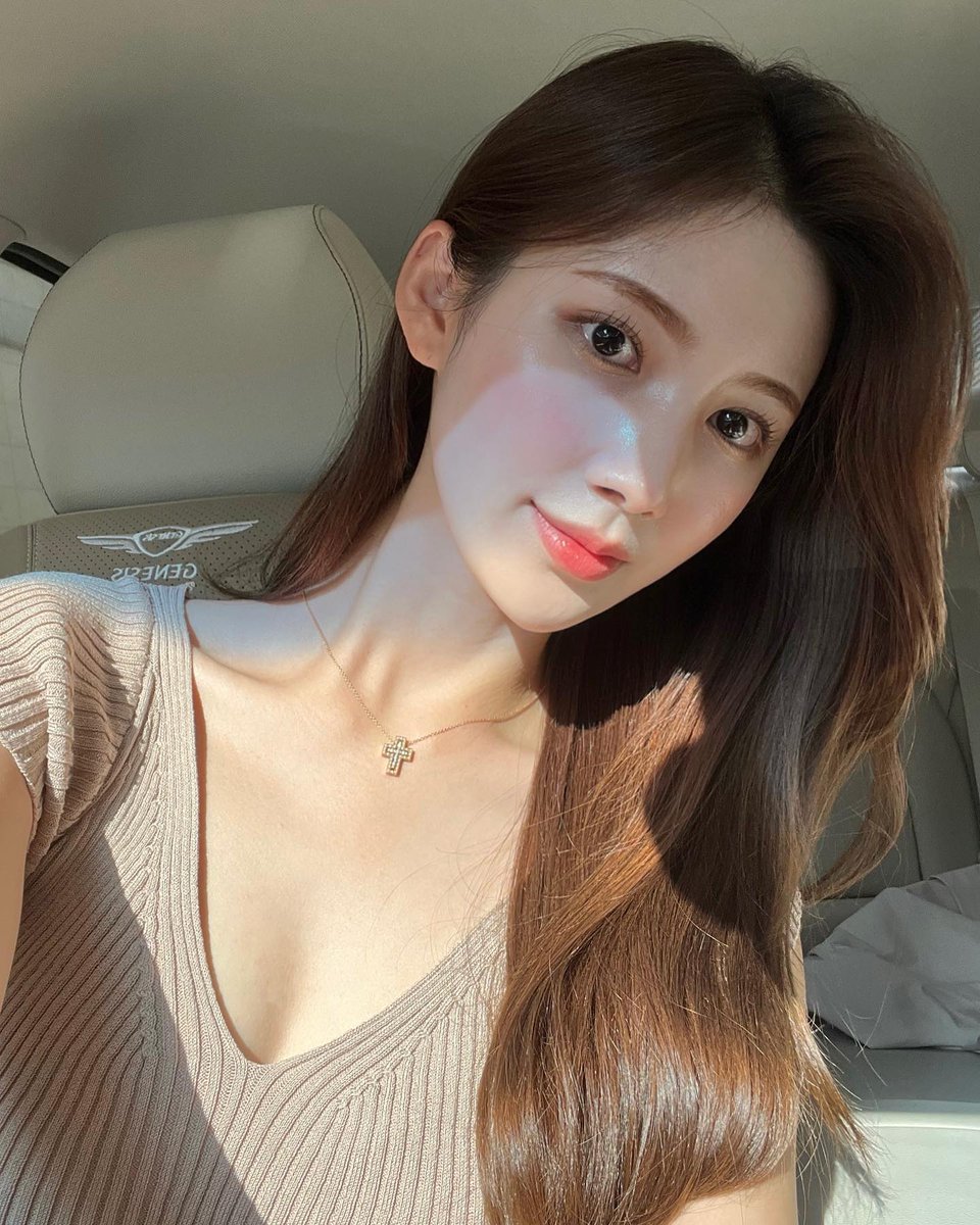 Bella254561's tweet photo. Why do people work hard? The best answers I've ever seen are: Because the things I like are expensive, the places I want to go are far away, and the people I love are perfect. https://t.co/jtXRWzMPnk